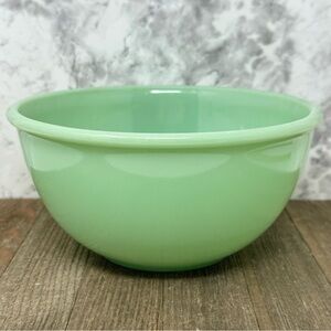 Vintage Jadeite Fire King 2000 Green Mixing Bowl 1.5 QT